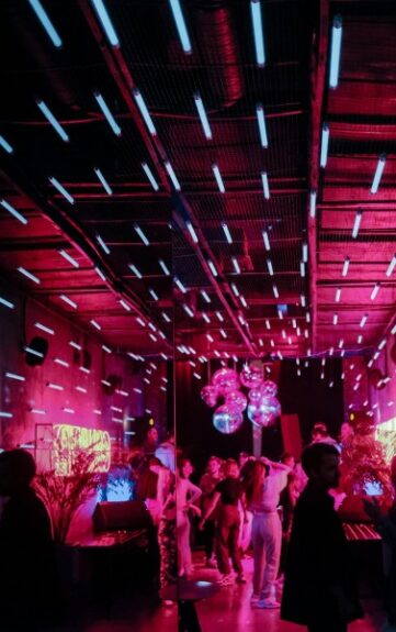 aleksandr-popov-9vDdkxSCAD4-unsplash (1)